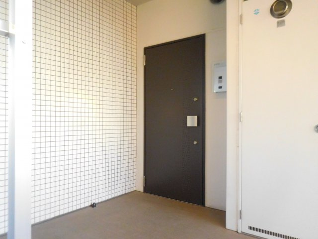 アーバネックス高槻芥川の玄関