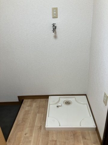 アザレアの設備|洗濯機置き場