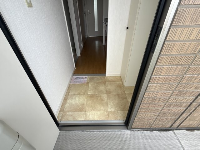ヴィラージュ大開 B棟の玄関
