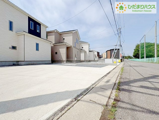 ひたちなか市足崎　新築戸建　C号棟の駐車場|マイホームなら駐車場代がかかりません。しかも、自宅の駐車場で洗車ができます！今までコイン洗車に行っていた手間も省けて、節約にもつながります(^^♪