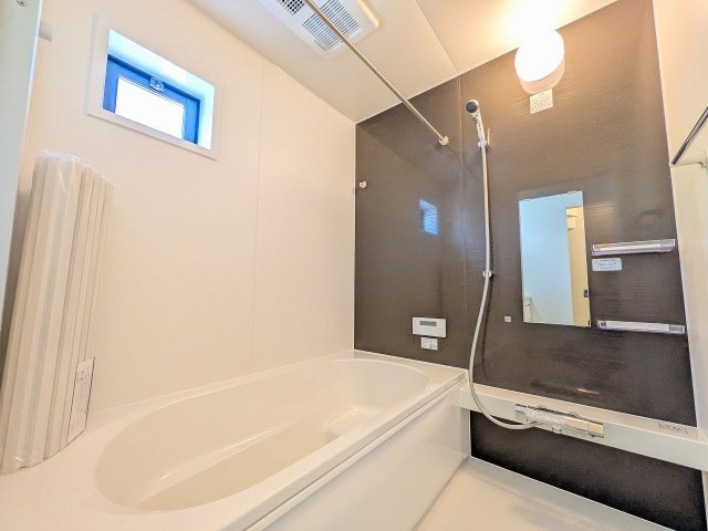 八王子市　長房町　新築一戸建て　８期の浴室|～のびのびくつろげるバスルーム　１日の締めくくりに癒やしのバスタイムを～