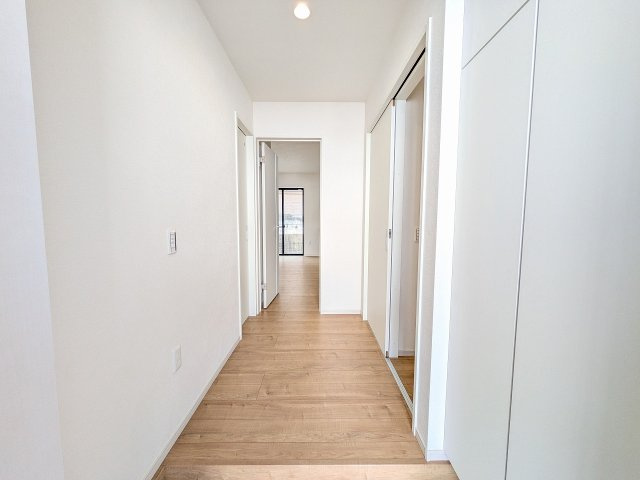 八王子市　長房町　新築一戸建て　８期の玄関|～大容量収納可能、トールサイズのシューズボックス～