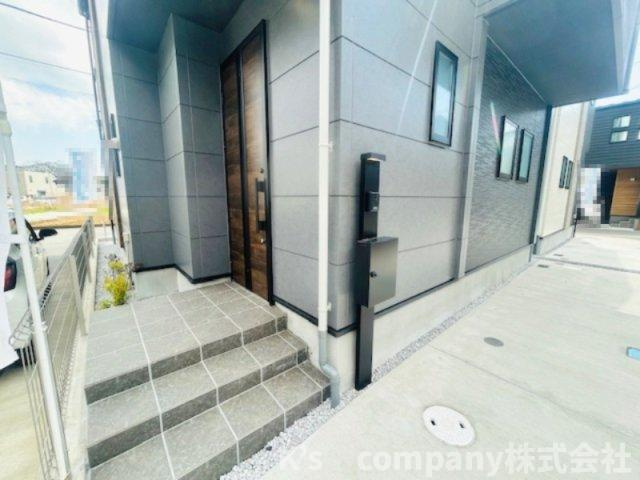 茅ヶ崎市今宿　新築戸建　1号棟の玄関|玄関周辺スペース◇