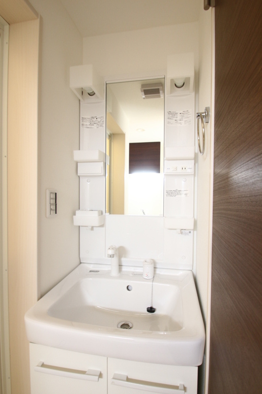 レスポワール東府中の洗面所