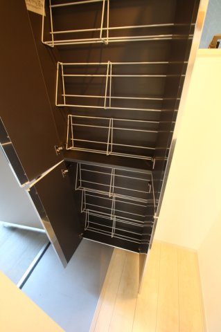 レスポワール東府中の玄関