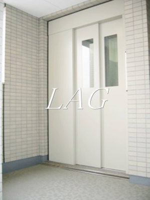 【その他共用部分】 | サンスタレ浅草 | 共用エレベーターです。