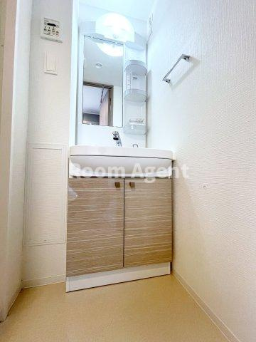 エスリード栄イーストスクエアの洗面所