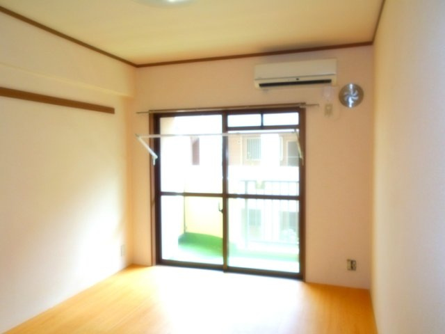 【洋室】 | ティーワイパレス