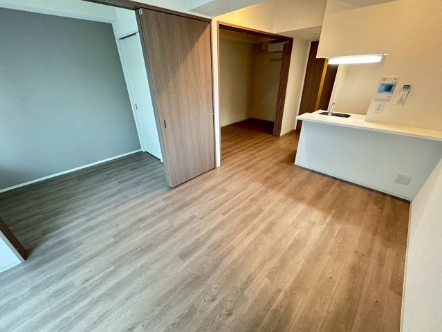 アーバネックス西本町の洋室