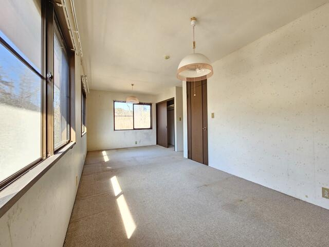 瑞浪市陶町大川の洋室|２階洋室１１帖