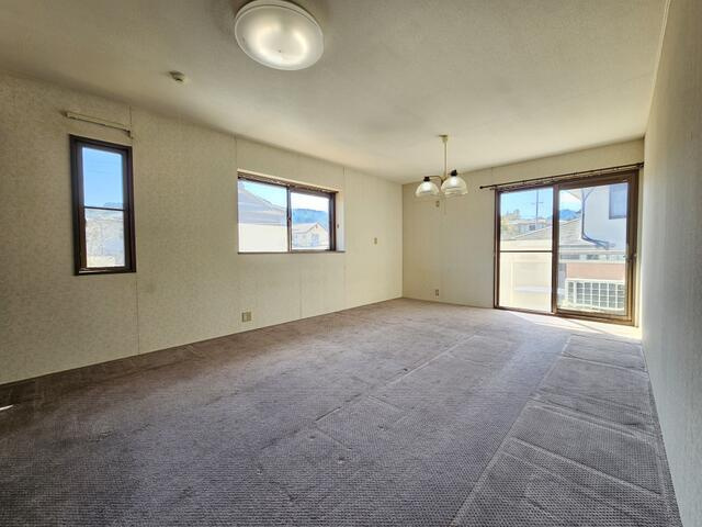 瑞浪市陶町大川の洋室|２階洋室１２帖