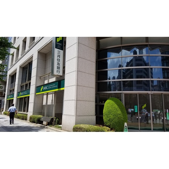 服部ビルの周辺|銀行「三井住友銀行京橋支店まで114ｍ」