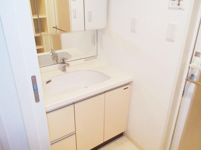 【洗面所】 | レヴィールヒルズ入間リバービュー | 使いやすい洗面所です