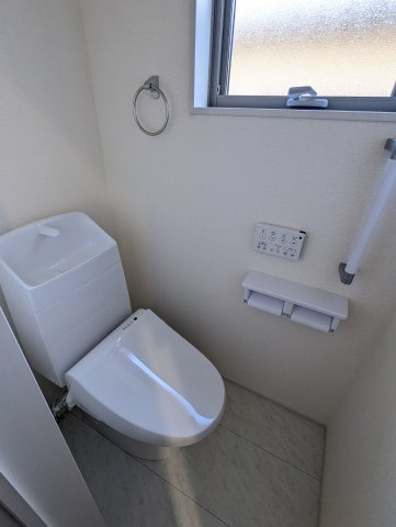 日立市東大沼町第１のトイレ|温水ウォシュレット付きトイレでゆっくりと快適なお一人時間を～