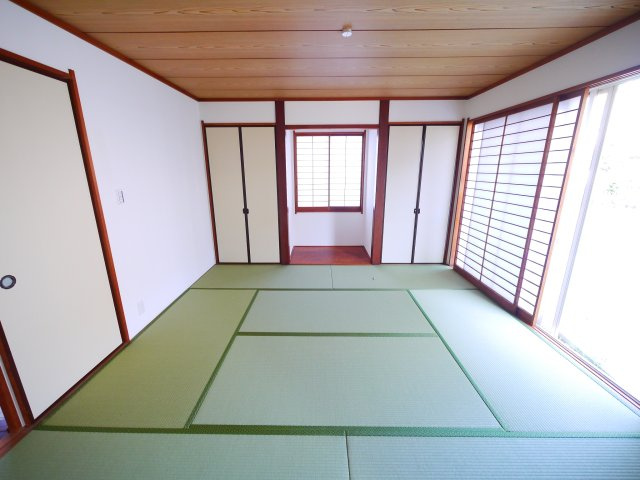 東金市季美の森東1　中古戸建の和室|内装リフォーム済み令和8年3月済　システムキッチン・ユニットバス新品 駐車2台 都市ガス上下水