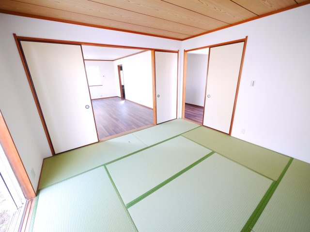 東金市季美の森東1　中古戸建の和室|内装リフォーム済み令和8年3月済　システムキッチン・ユニットバス新品 駐車2台 都市ガス上下水
