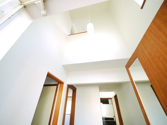 東金市季美の森東1　中古戸建の玄関|内装リフォーム済み令和8年3月済　システムキッチン・ユニットバス新品 駐車2台 都市ガス上下水