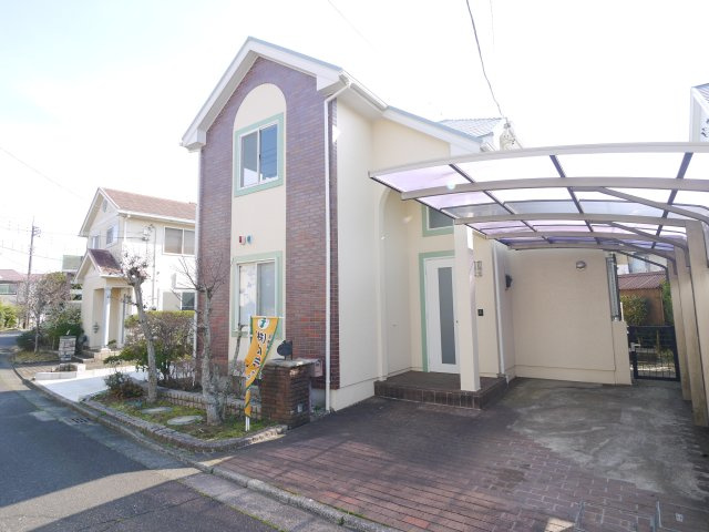 東金市季美の森東1　中古戸建の駐車場|内装リフォーム済み令和8年3月済　システムキッチン・ユニットバス新品 駐車2台 都市ガス上下水
