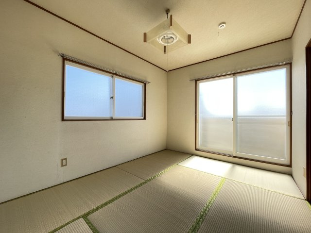 八戸市大字市川町字尻引前山31-711の和室