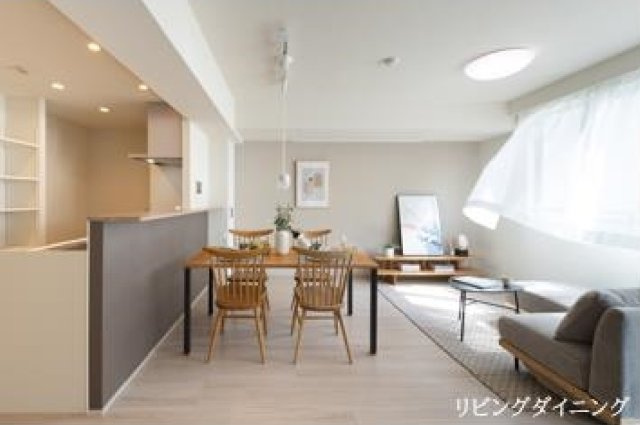 クオス上星川【仲介手数料半額】の居間・リビング