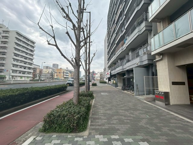 アーバネックス北堀江llの駐車場