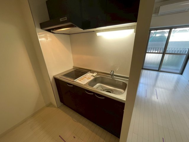 アーベル更紗北堀江のキッチン
