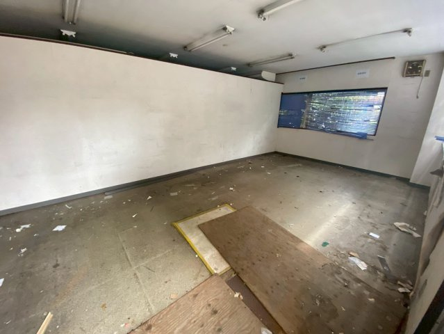 小仲台6丁目倉庫事務所の内装