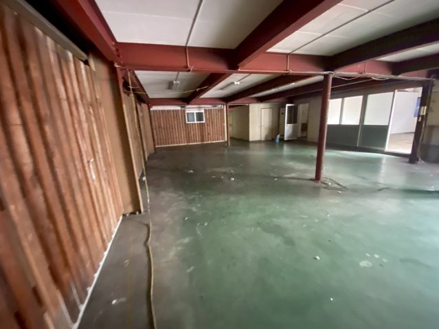 小仲台6丁目倉庫事務所の内装