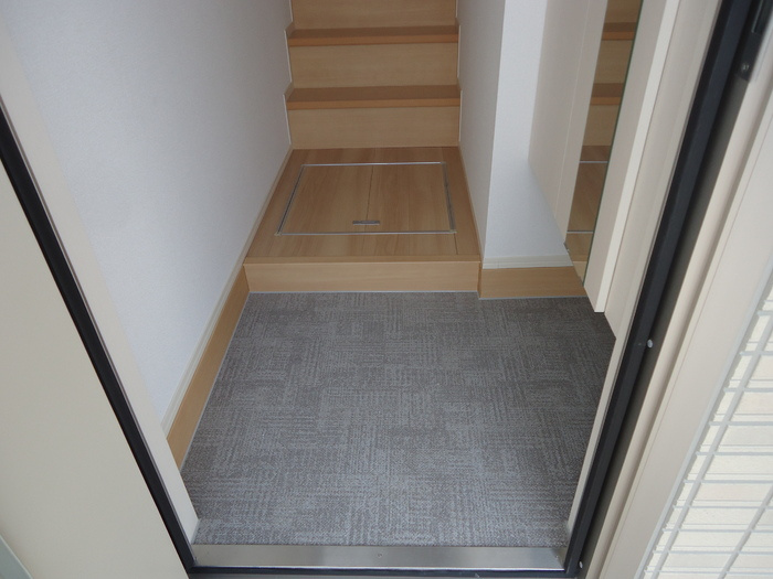 ヴィラ　チェリベの玄関