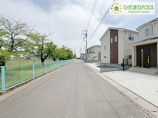 ひたちなか市足崎　新築戸建　D号棟の前面道路含む現地写真|学校や大きな公園も近くお子様も安心！