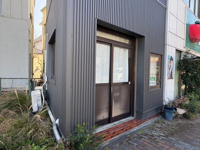 下田市　1丁目のエントランス|入口