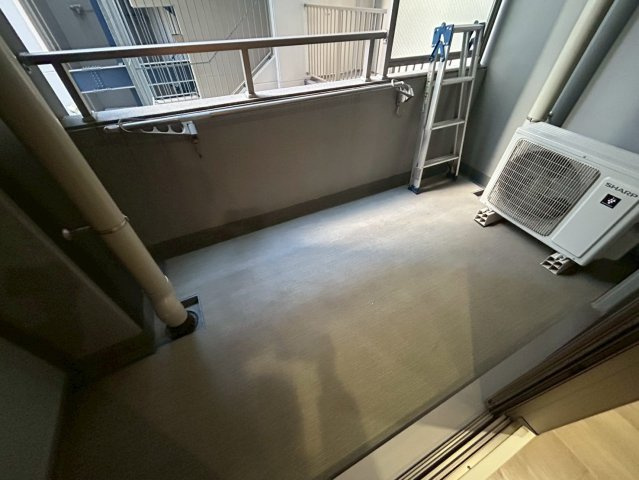 グランツ西大橋のバルコニー