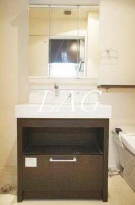 【洗面所】 | ヒルサイド二子玉川 | 独立洗面台です。