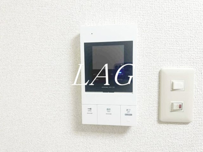【設備】 | レジェンド代官山 | モニター付インターホンです。