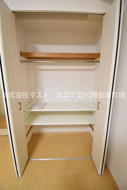 エス・キュート平野町の収納