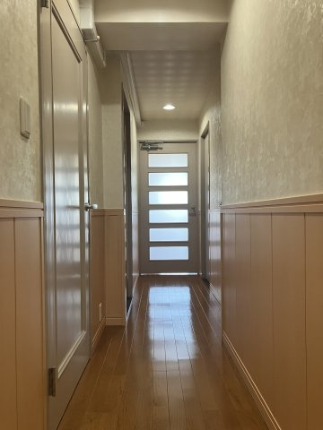 エクレール東川口の内装|室内廊下