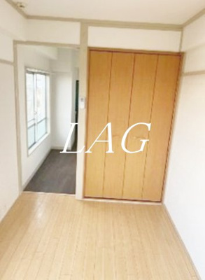 【居間・リビング】 | ＬＯＵＩＳ | 洋室のお部屋です。