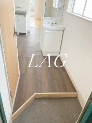 【玄関】 | ＬＯＵＩＳ | 玄関です。