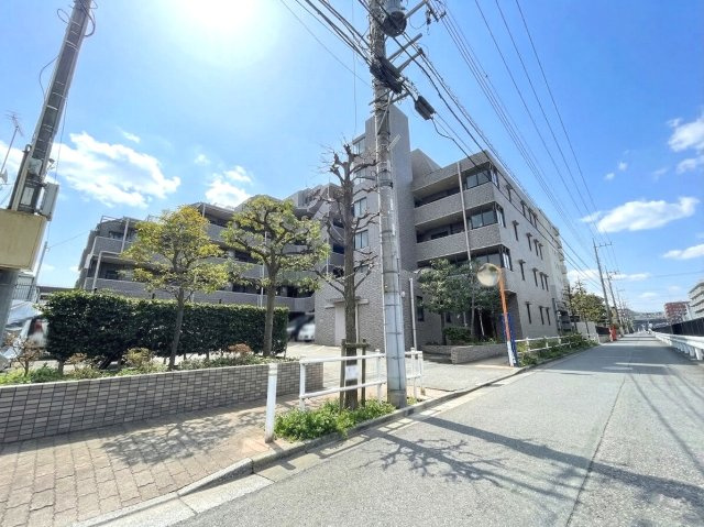 【外観】 | ライオンズヴィアーレ成増　（成増店） | リフォーム済の為、すぐに新しい生活をはじめることができます