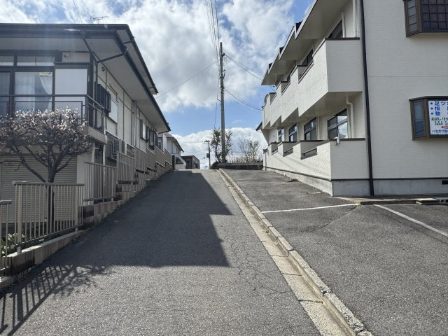 想定年間賃料319.2万　想定利回り9.73％　木造の周辺