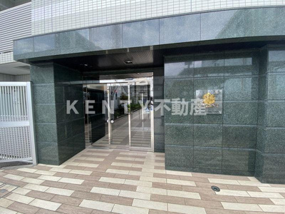 【エントランス】 | AZEST千鳥町 | 清潔なエントランスです