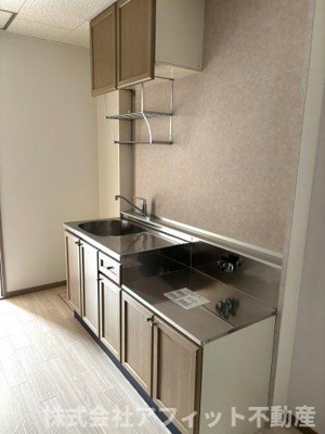 【キッチン】 | ジュネス曙B | 吊戸棚付き