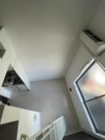 フラット芦花公園の居間・リビング