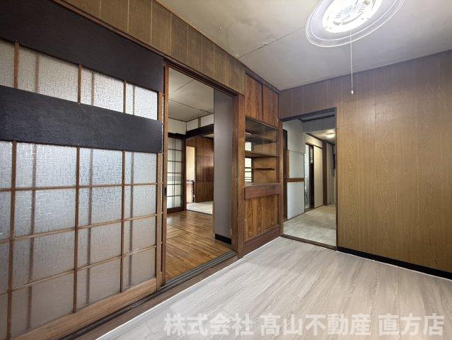 下新入戸建ての洋室