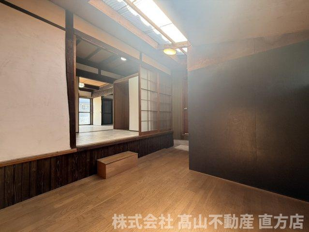 下新入戸建ての洋室