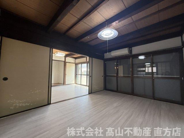 下新入戸建ての洋室