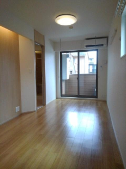 カルフールの居間・リビング