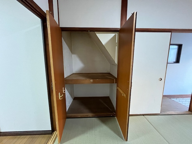 堺市中区福田貸家の収納