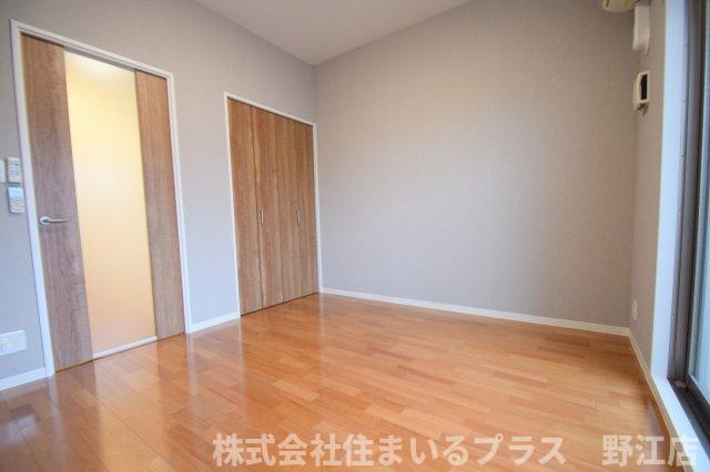 RITZ COURTの居間・リビング