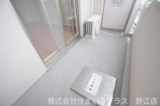 RITZ COURTのバルコニー